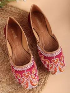 Anouk Women Embellished Ethnic Mojaris Flats