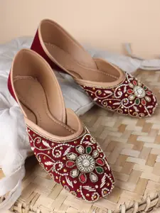 Anouk Women Embellished Ethnic Mojaris Flats