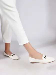 DressBerry Women Embellished Mojaris Flats