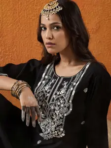 Indo Era Floral Embroidered Notch Neck Thread Work Straight Kurta