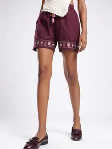 glitchez Women Floral Embroidered Shorts