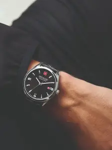 SWISS MILITARY HANOWA Roadrunner Men Embellished Dial Analogue Swiss Made Watch