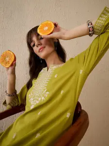 Indo Era Ethnic Motifs Embroidered Thread Work Notch Neck Straight Kurta