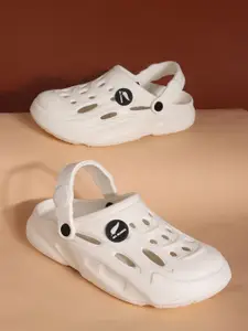 The Roadster Lifestyle Co. Men Light Weight & Comfortable Clogs