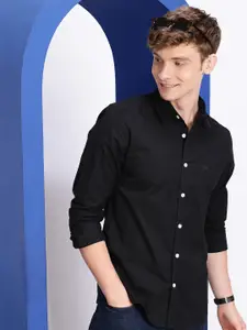 Aeropostale Solid Regular Fit Casual Shirt