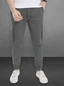 DIVISIVE Men Carrot Easy Wash Cargos Trousers