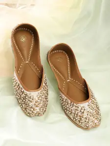 House of Pataudi Women Embellished Ethnic Mojaris