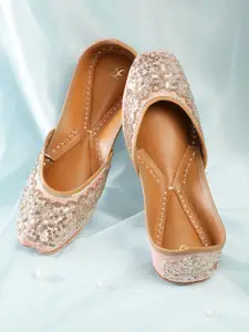 House of Pataudi Women Embellished Ethnic Mojaris