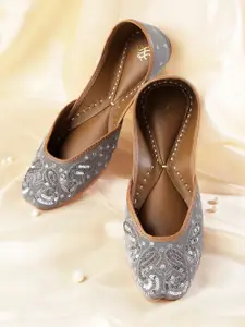 House of Pataudi Women Woven Design Ethnic Embellished Mojaris