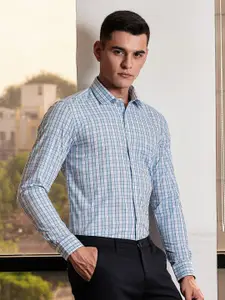 INVICTUS Men Premium Slim Fit Checked Spread Collar Cotton Formal Shirt