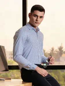 INVICTUS Men Premium Slim Fit Checked Spread Collar Cotton Formal Shirt