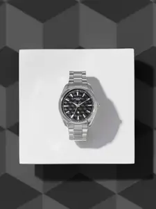 Sonata Men Dial & Stainless Steel Bracelet Style Straps Analogue Watch SP70066SM01