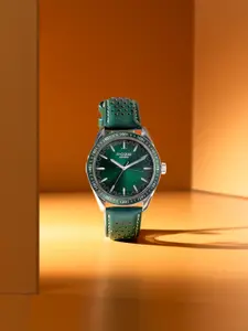 Sonata Men Textured Dial & Leather Straps Analogue Watch SP70068KL01