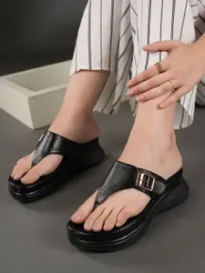 The Roadster Lifestyle Co. Women Textured Round Toe Sandals