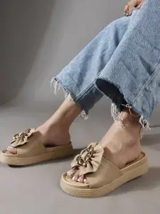 The Roadster Lifestyle Co. Women Textured Comfortable Flatform Heels