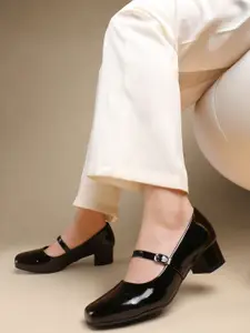 Chemistry Women Solid Round Toe Pumps