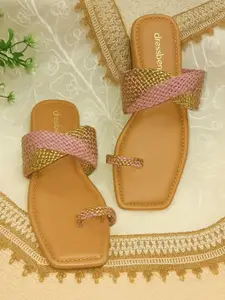 DressBerry Women Textured One Toe Flats