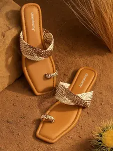 DressBerry Women Textured One Toe Flats