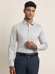 Turtle Men Standard Slim Fit Textured Spread Collar Cotton Formal Shirt