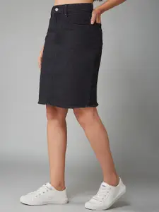 DOLCE CRUDO Denim Straight Knee-Length Skirt