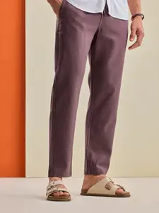 Snitch Men Solid Mid-Rise Casual Regular Trouser