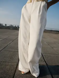 MANGO Women Wide Leg Mid-Rise Pleated Jeans