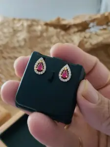 niva fashion women Teardrop Shaped Studs Earrings