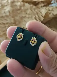 niva fashion Oval Studs Earrings