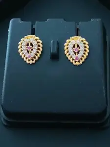 niva fashion Leaf Shaped Studs Earrings