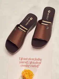 Aeroblu Women Wedge Heel Sandals