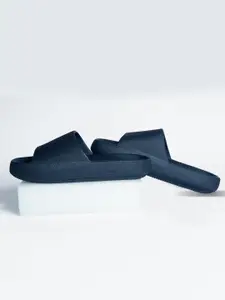 The Roadster Lifestyle Co. Men Textured Sliders Flip Flops