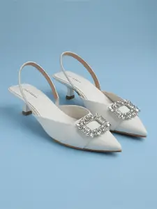 Lino Perros Women Embellished Kitten Pumps