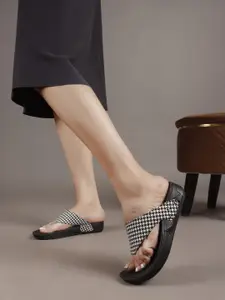 Carlton London sports Women Printed T-Strap Flats