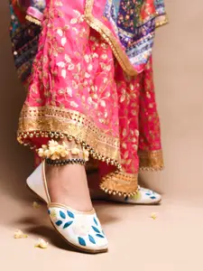 JM Looks Women Embellished Slip-On Round Toe Mojaris Flats