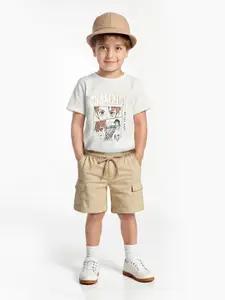max Boys Solid Mid-Rise Cargo Shorts