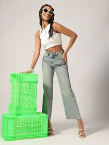 Belliskey Women Flared Mid-Rise Highly  Light Fade Jeans