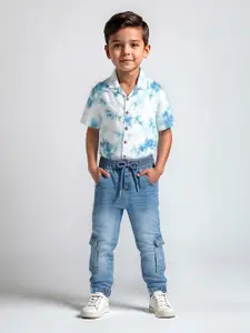 max Boys Regular Fit Mid-Rise Clean Look Heavy Fade Stretchable Cotton Jeans