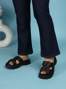 The Roadster Lifestyle Co. Women Casual Flip Flops Sliders