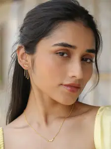 SHAYA Stars Aligned Earrings & Necklace Matching Set Crafted In Gold Plated 925 Silver