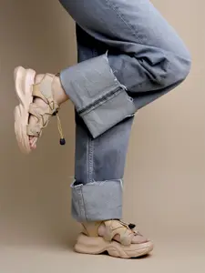 Shoetopia Women Textured Wedge Sports Sandals