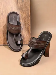 LOUIS STITCH Men Kolhapuri Style Lightweight Toe Ring Leather Sandals