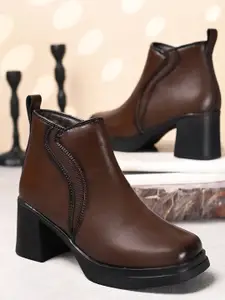 The Roadster Lifestyle Co Women Square Toe Block-Heeled Chelsea Boots