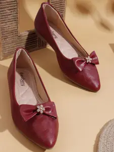 DressBerry Women Textured Ballerinas