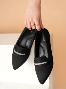 Lavie Women Solid Party Pointed Toe Mojaris Flats With Embellished