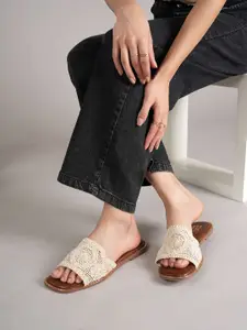 Bella Rosa Women Woven Design Ethnic Open Toe Flats