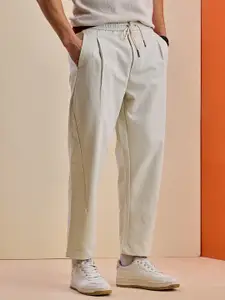 Snitch Men White Mid-Rise Baggy Trouser