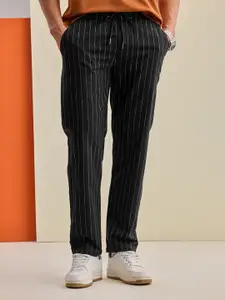 Snitch Black Mid-Rise Straight Fit Trouser