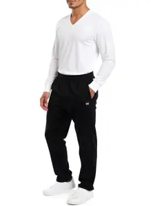 glitchez Men Relaxed Fit Track Pant