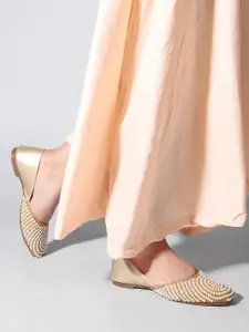 Killer Women Embellished Mojaris