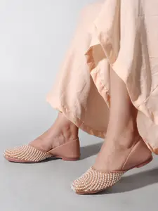 sneakers villa Women Embellished Mojaris Flats